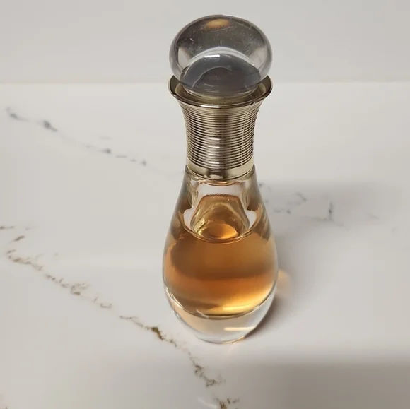 Dior J'adore Eau de Parfum Roller-Pearl - Picture 2 of 7